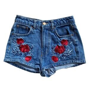 H&M Loves Coachella Rose Embroidered Shorts Size 4